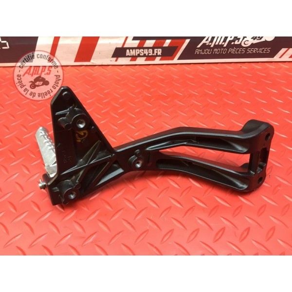 Platine repose pied passager gauche 