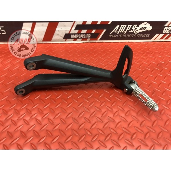Platine repose pied passager gauche Triumph Street Triple 675 R 2013 à 2016