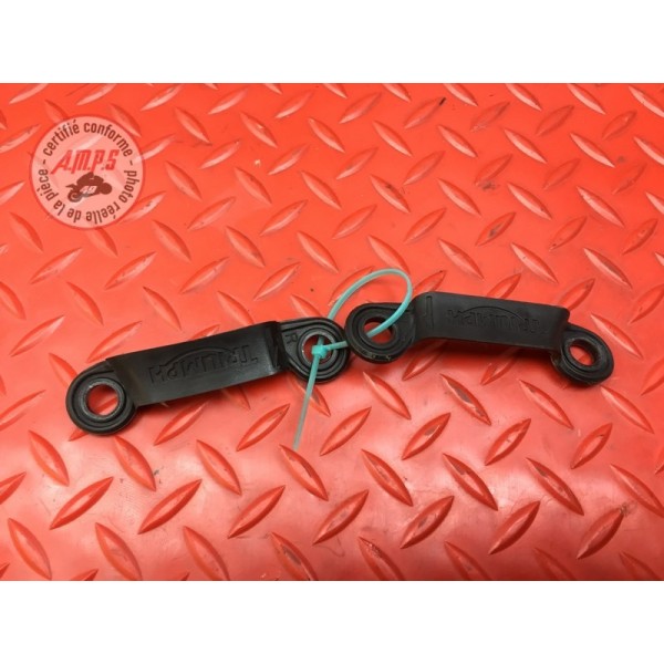 Passe cable sur cadre Triumph Street Triple 675 R 2013 à 2016