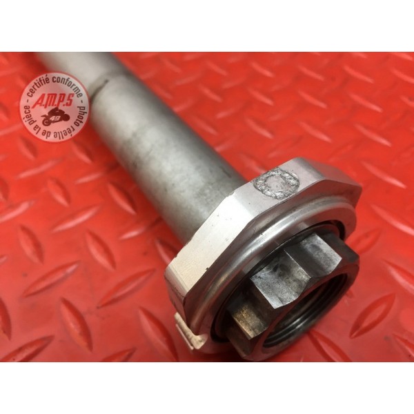 Axe de roue arriere 