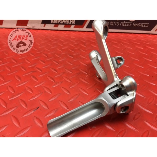 Platine repose pied droite 