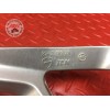 Platine repose pied passager droite 