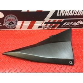 Cache plastique sous selle droit Kawasaki Z1000 2003 à 2006