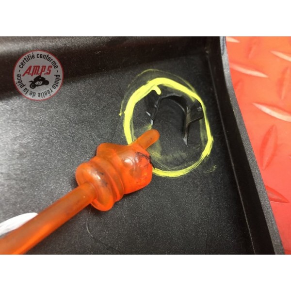 Cache plastique sous selle gauche 