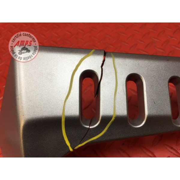 Ecope de radiateur droit 