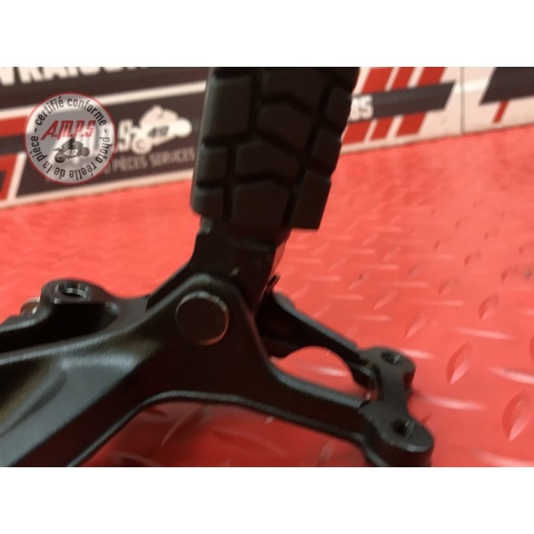 Repose pied droit KTM 390 DUKE 2017 à 2023