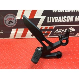 Platine repose pied droite 