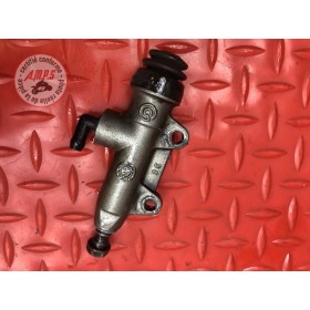 Maitre cylindre de frein arriere 