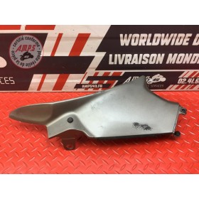 Cache sous reservoir droit 