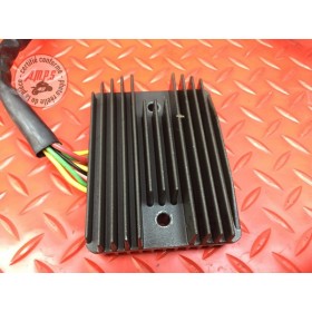 Regulateur de tension 