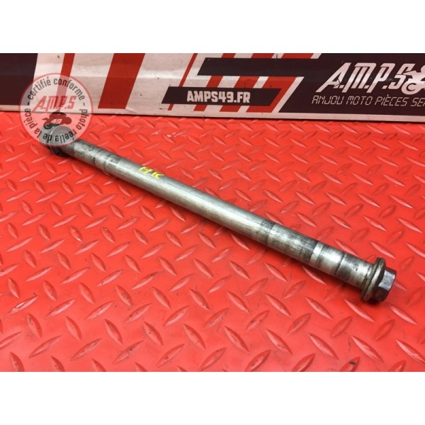 Axe de roue arriere Honda CBR 1100 XX 1999 à 2007