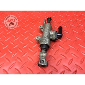Maitre cylindre de frein arriere 