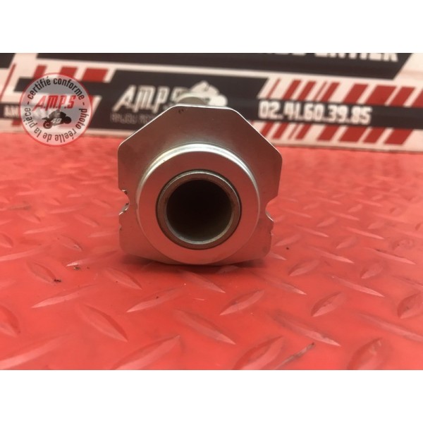 Axe de roue arriere Ducati 899 Panigale 2014 à 2015