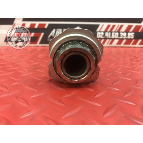 Axe de roue arriere Ducati 899 Panigale 2014 à 2015