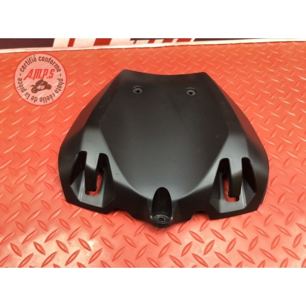 Cache plastique sur réservoir Kawasaki 1400 GTR 2010 à 2014