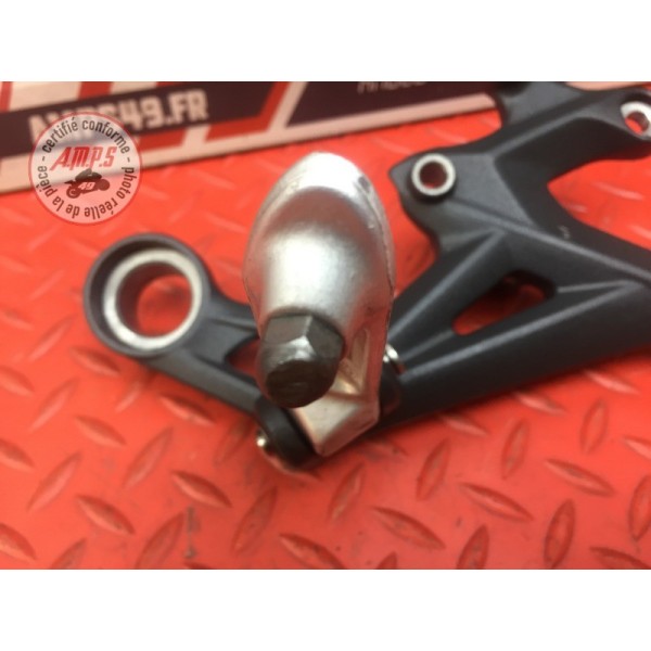 Platine repose pied droite Triumph Street Triple 675 R 2013 à 2016