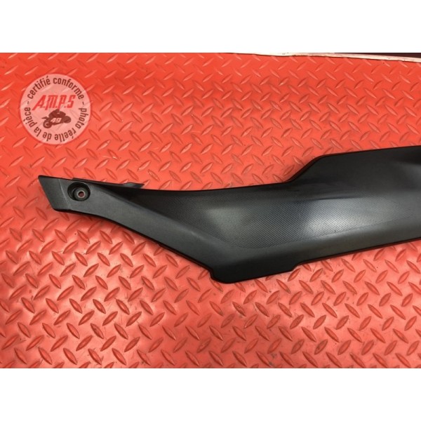 Cache plastique sous selle droit Yamaha MT-09 Tracer GT 2018 à 2020