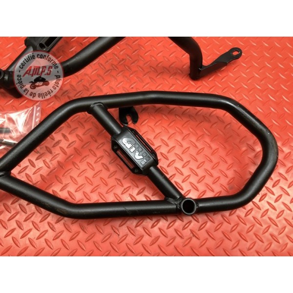 Crash bar GIVI Yamaha MT-09 Tracer GT 2018 à 2020