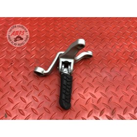 Platine repose pied passager droite 