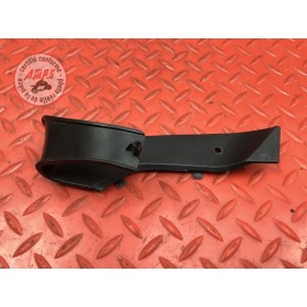 Cache plastique droit sur boucle arrière