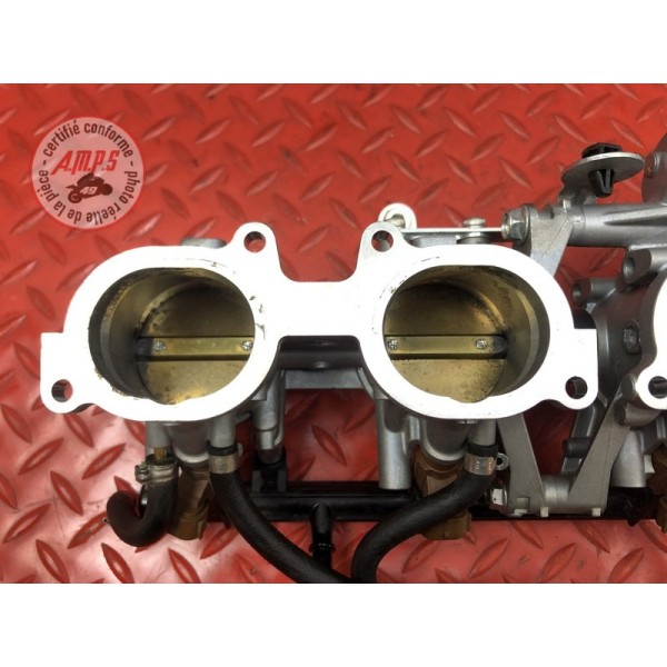Rampe d'injection MV-Agusta 800 Brutale RR 2017 à 2025