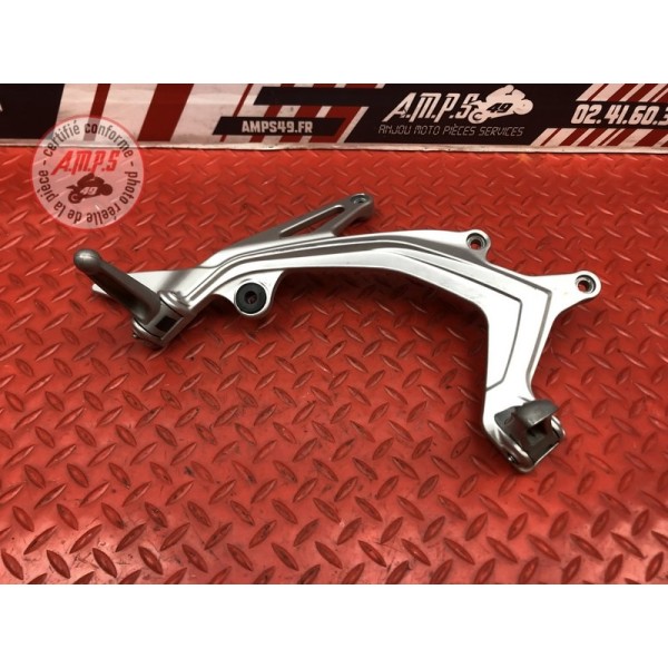 Platine repose pied droite MV-Agusta 800 Brutale RR 2017 à 2025