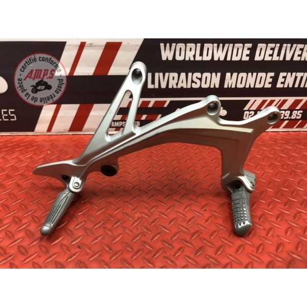 Platine repose pied droite MV-Agusta 800 Brutale RR 2017 à 2025
