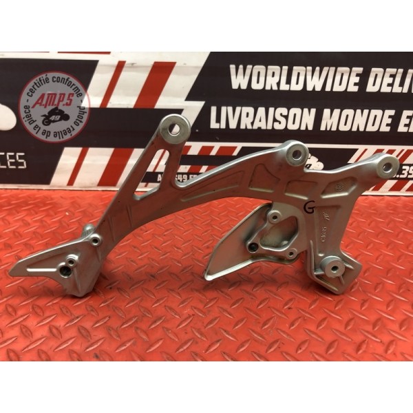 Platine repose pied gauche MV-Agusta 800 Brutale RR 2017 à 2025