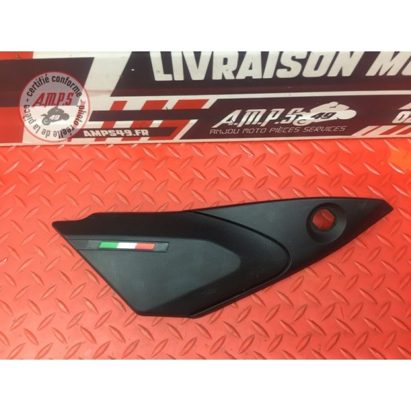 Cache plastique sous selle gauche Ducati 797 Monster 2017 à 2019