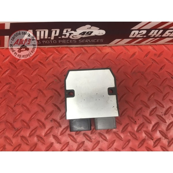 Regulateur de tension Triumph 675 Street Triple R 2007 à 2010