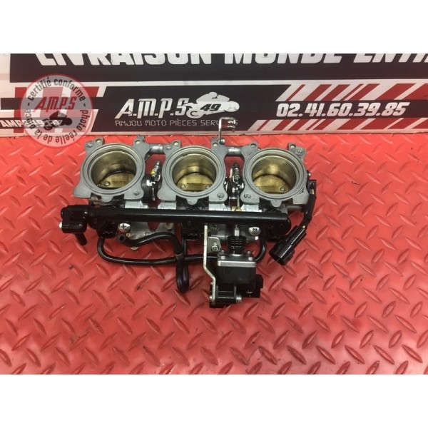 Rampe d'injection Triumph 675 Street Triple R 2007 à 2010