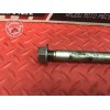 Axe de roue arriere Triumph 675 Street Triple R 2007 à 2010