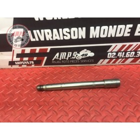 Axe de roue avant Triumph 675 Street Triple R 2007 à 2010
