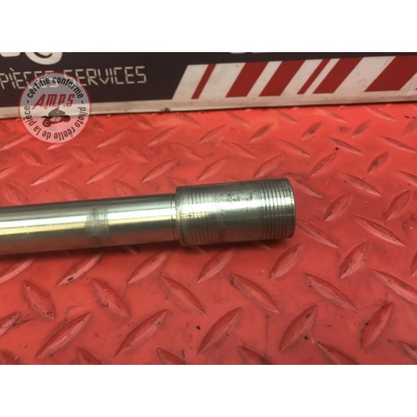 Axe de roue avant Triumph 675 Street Triple R 2007 à 2010