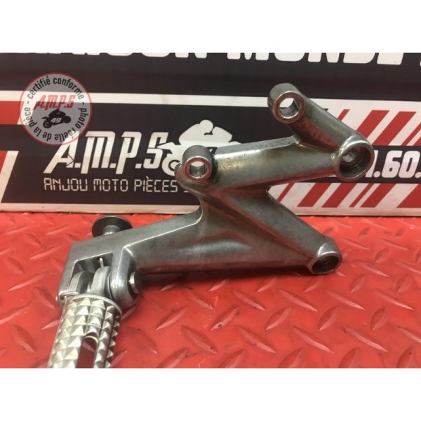 Platine repose pied droite Triumph 675 Street Triple R 2007 à 2010