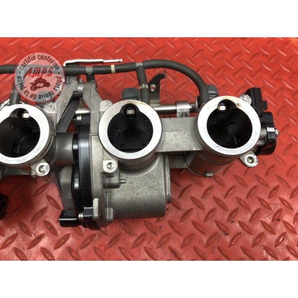 Rampe d'injection Yamaha FJR 1300 A 2013 à 2015