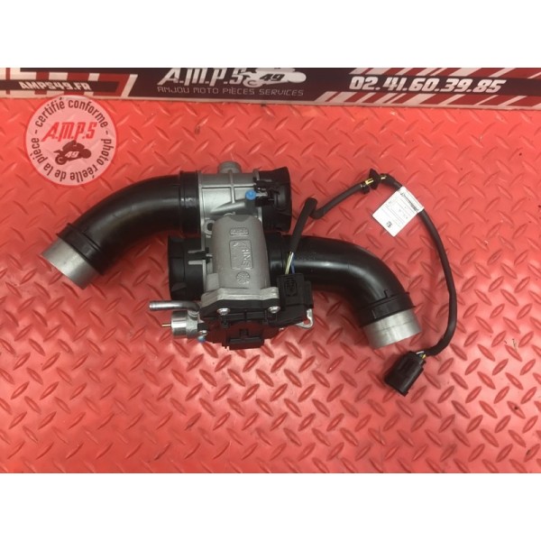 Rampe d'injection BMW 1800 R 18 Roctane 2023 à 2025