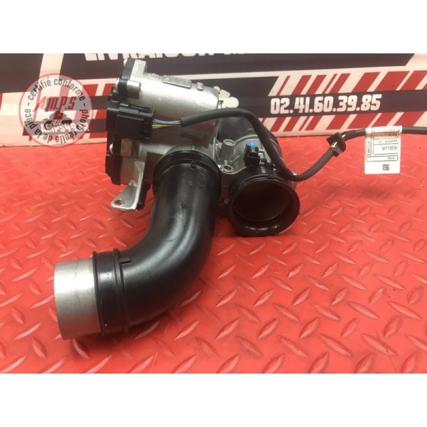 Rampe d'injection BMW 1800 R 18 Roctane 2023 à 2025
