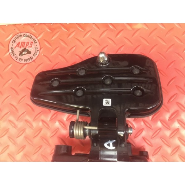 Platine repose pied droite BMW 1800 R 18 Roctane 2023 à 2025