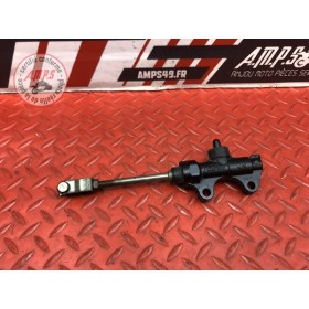 Maitre cylindre de frein arriere 