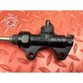 Maitre cylindre de frein arriere