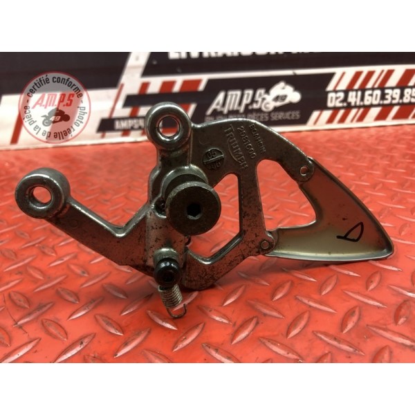 Platine repose pied droite Triumph 1050 Sprint ST 2005 à 2010
