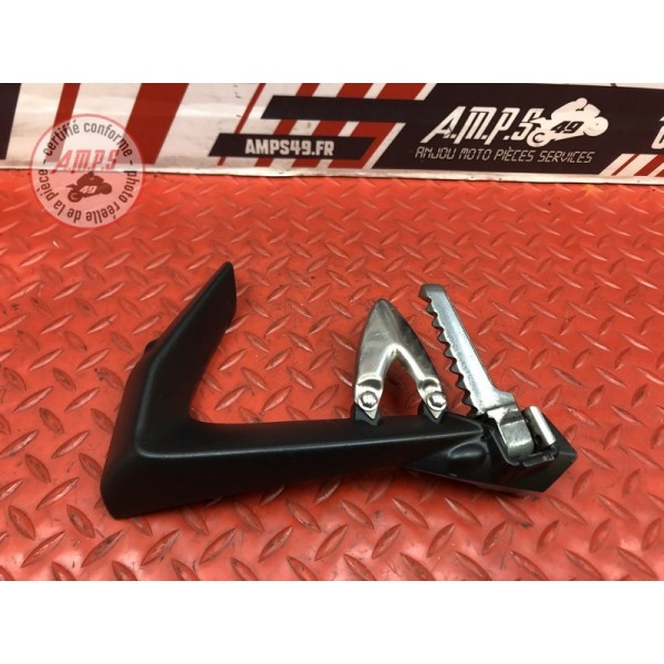 Platine repose pied passager gauche Triumph 1050 Sprint ST 2005 à 2010