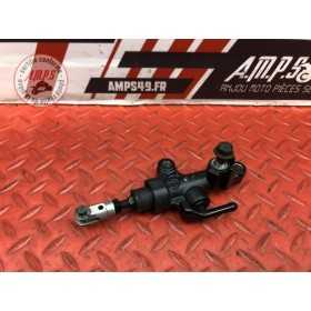 Maitre cylindre de frein arriere 