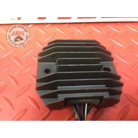 Regulateur de tension 