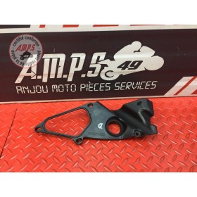 Cache plastique sur boite a air droit 