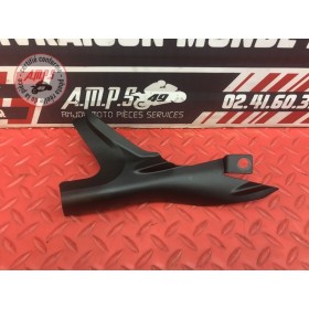 Cache plastique sous selle gauche 