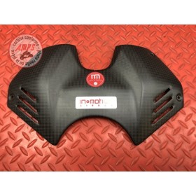 Cache carbone sur réservoir 