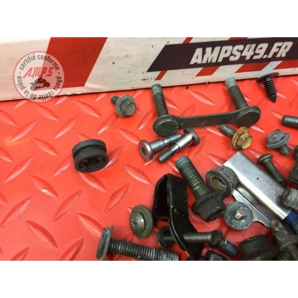 Kit de vis partie cycle Yamaha R1 2000 à 2001
