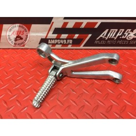 Platine repose pied passager droite 